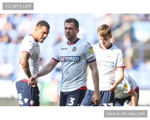 北安普顿中场压制力足，眼镜蛇阵容抢分在即，北安普顿三杰