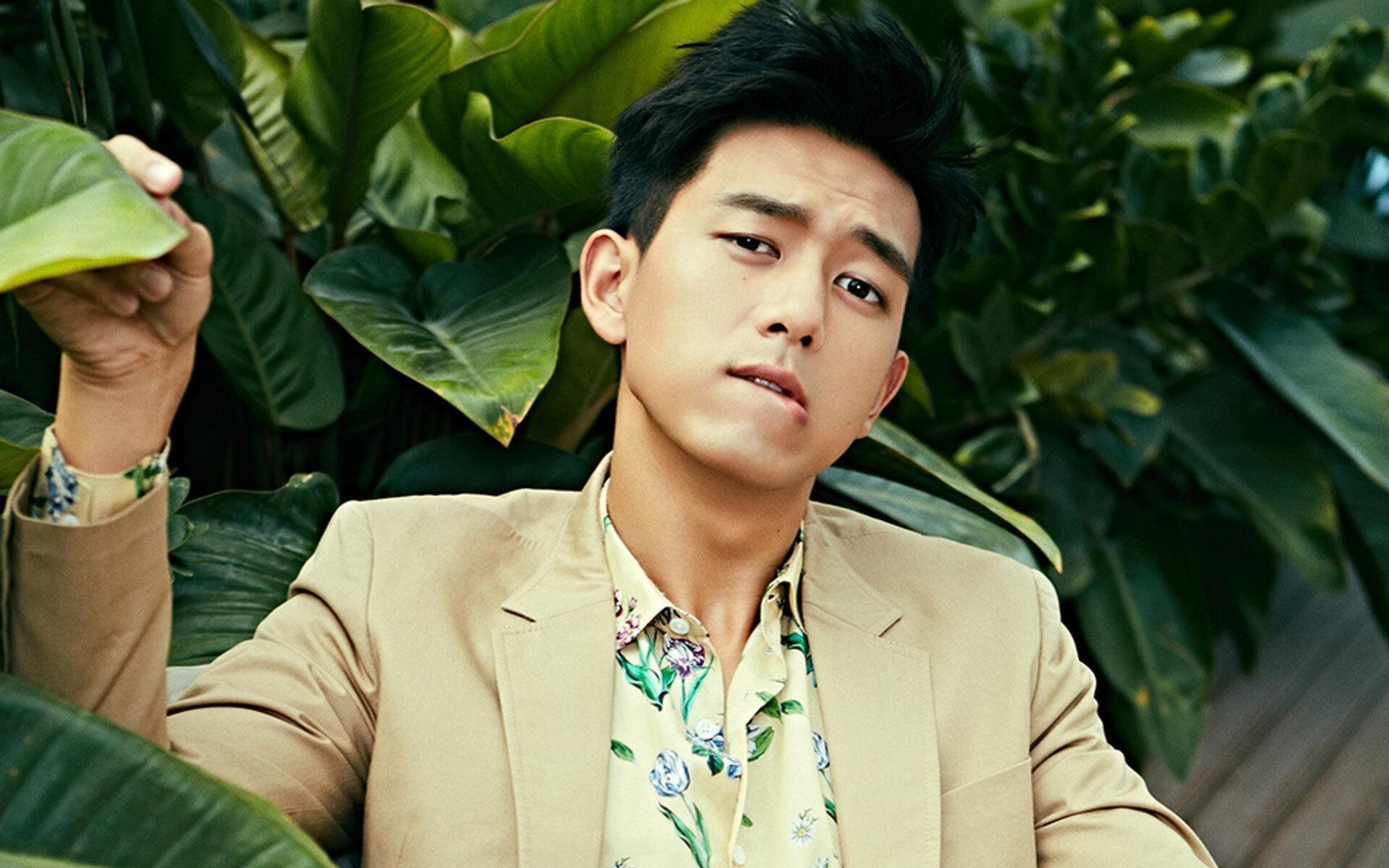 乐鱼官网-世界杯现场高潮不断：奇迹瞬间点燃全场热情，世界杯超燃视频