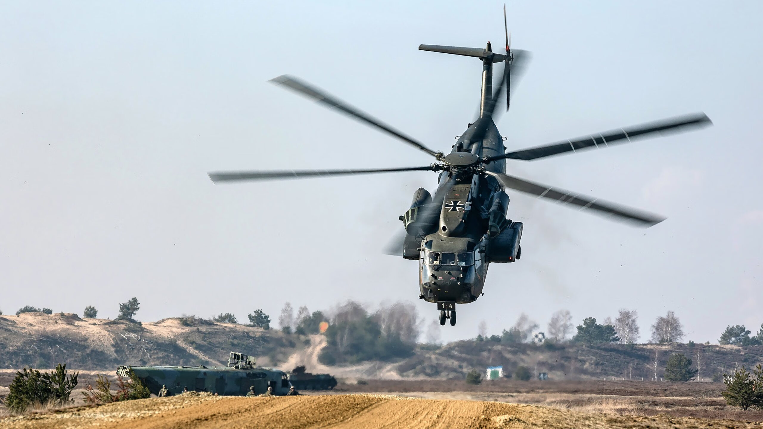 Leyu Sport登录入口-中国足球国家队引导球员参与战术方案制定，国足指导