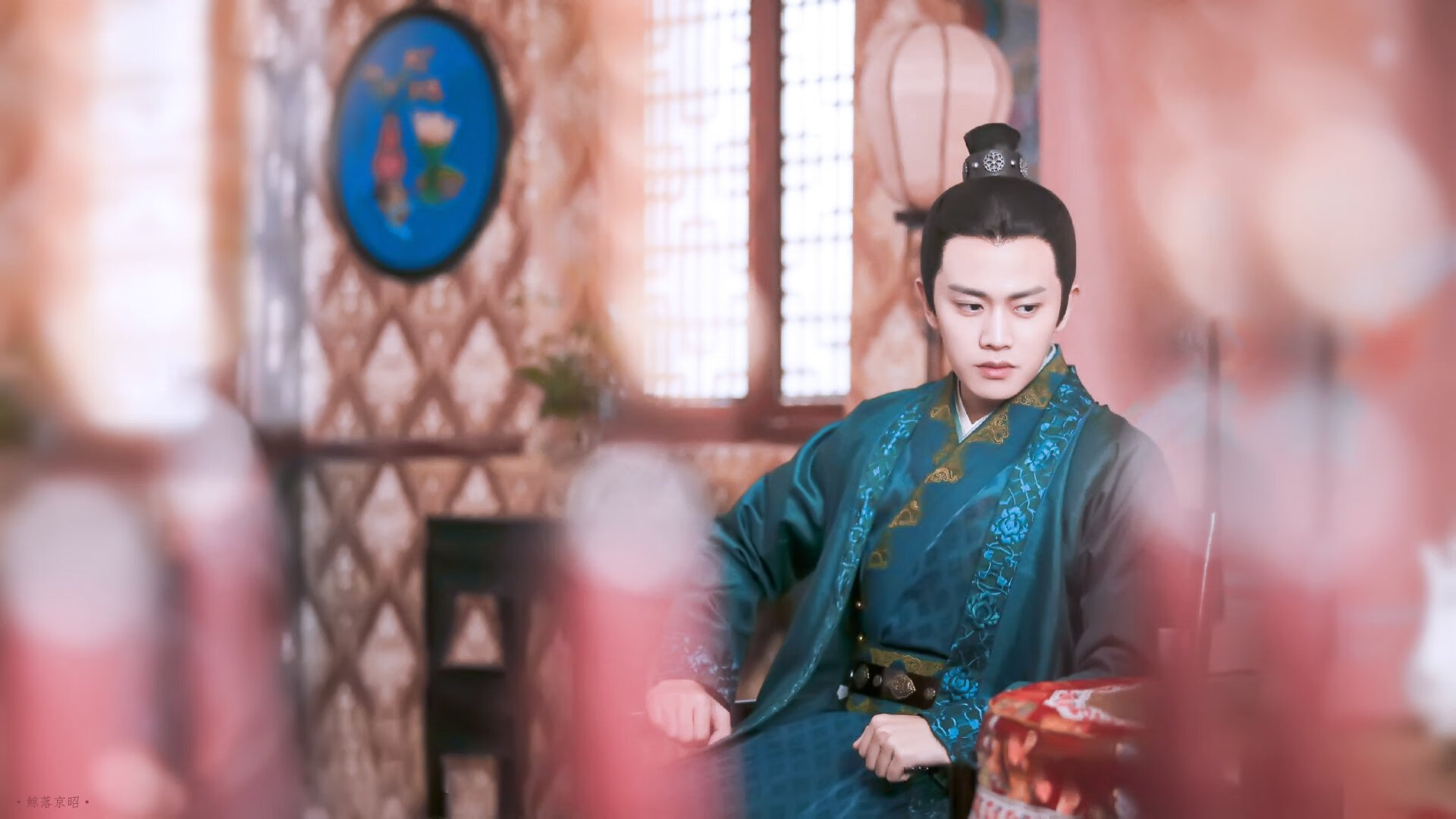 Leyu Sport下载-恩比德篮下脚步灵活连续打成高难度进攻，恩比德复出首战砍下24分8板2助3帽