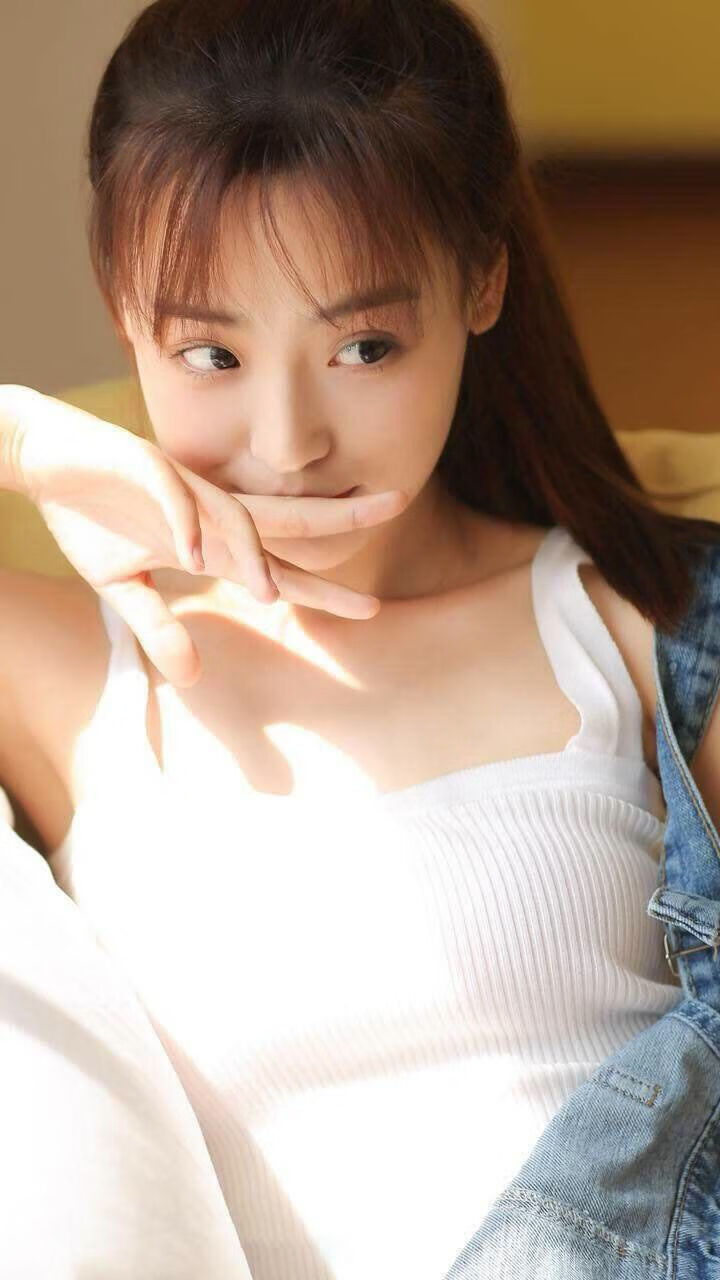 乐鱼体育平台官网-萨默·麦金托什冲刺阶段表现抢眼，麦金托什风格